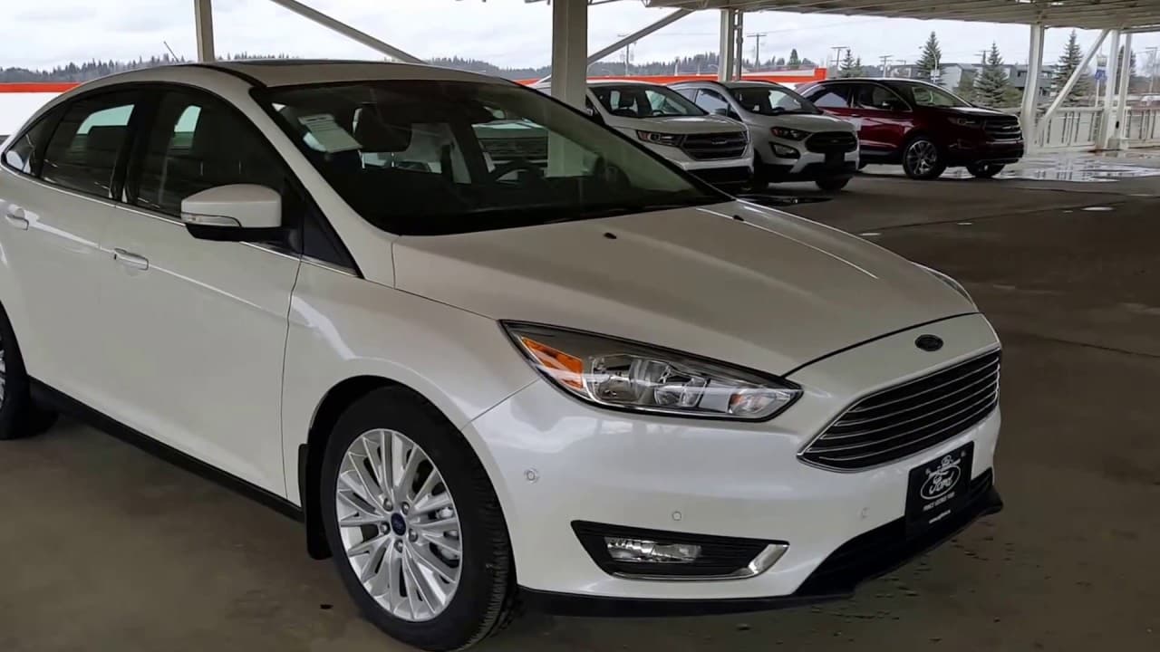 2020 Ford Focus ST-Line (White)