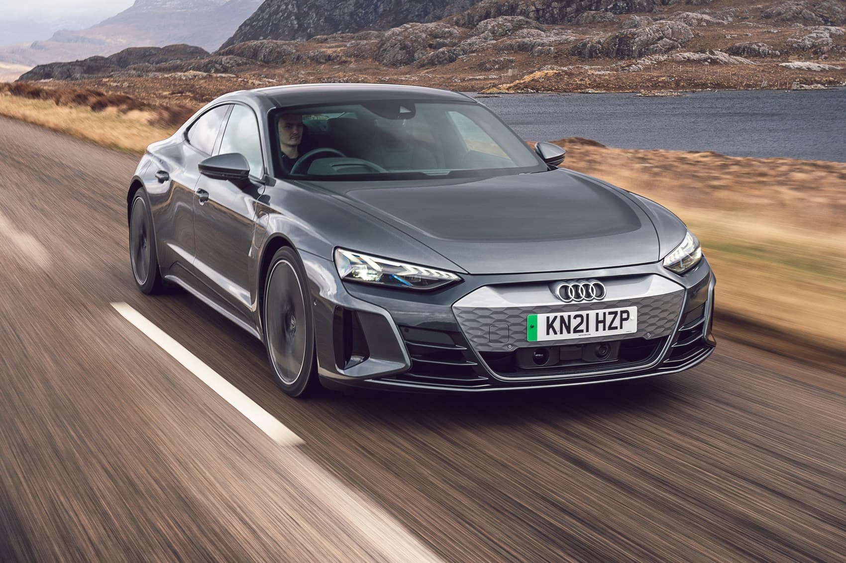2024 Audi e-tron GT RS (Yellow)