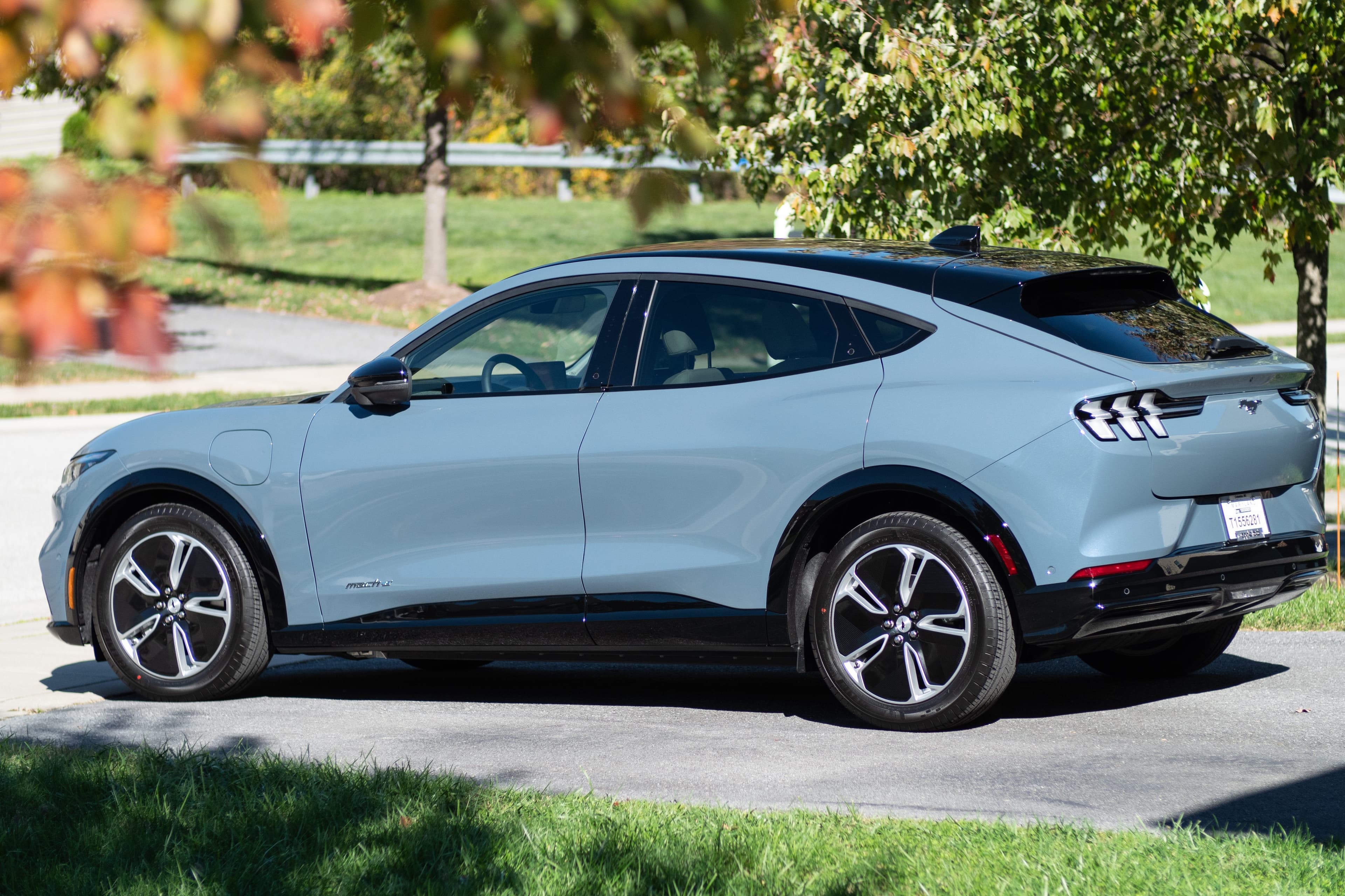 2022 Ford Mustang Mach-E Standard (Blue)